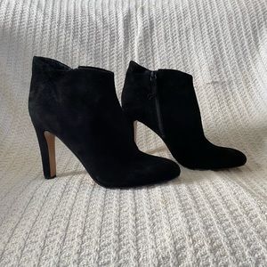 Nine West Black Suede Booties Size 9